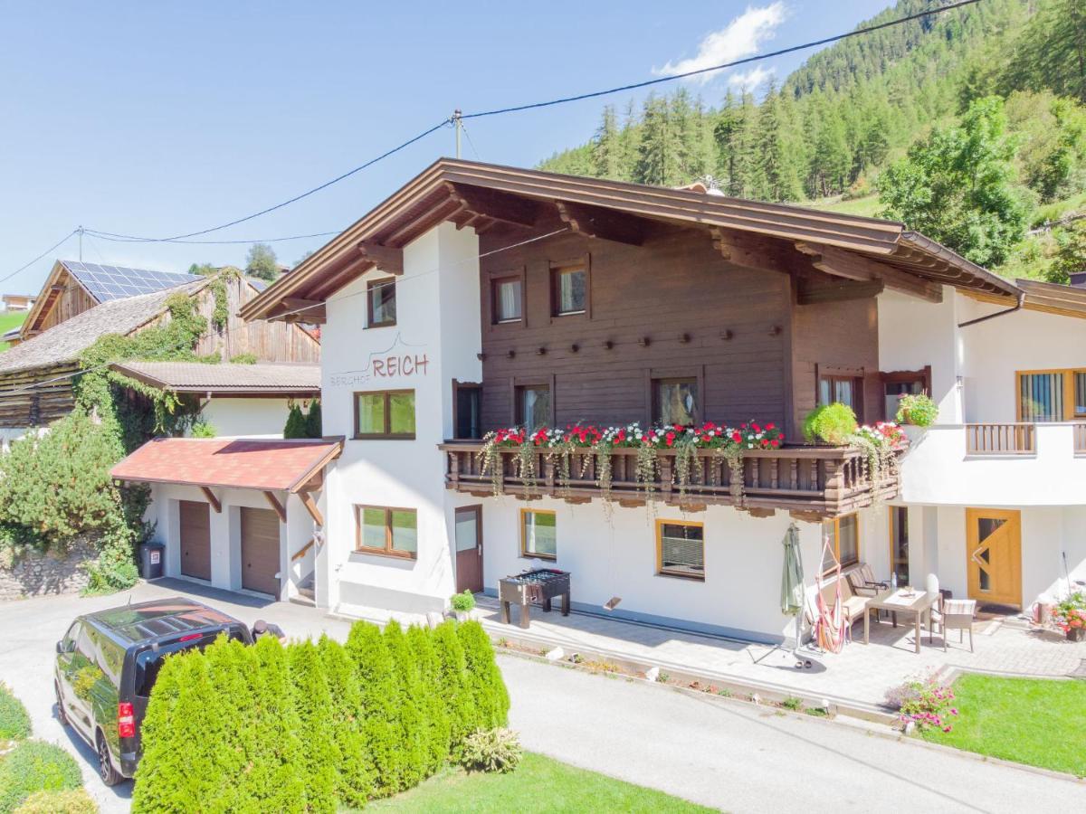 Holiday Home Berghof Reich By Interhome Längenfeld Eksteriør billede